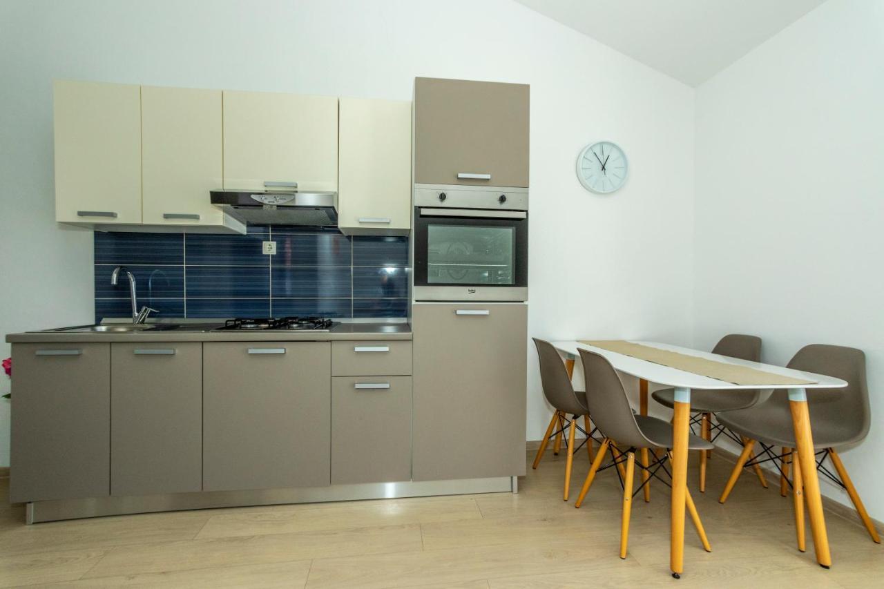 Apartments La Mirage ピロヴァッツ エクステリア 写真