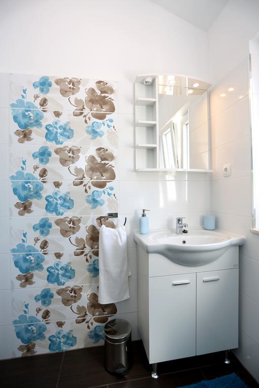 Apartments La Mirage ピロヴァッツ エクステリア 写真